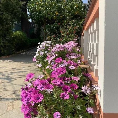 Dependance Di Rosa Maria * Savona